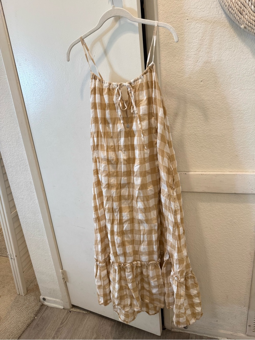 Roxy Gingham Tiered Maxi Dress - Beige & White small - Picture 2 of 8